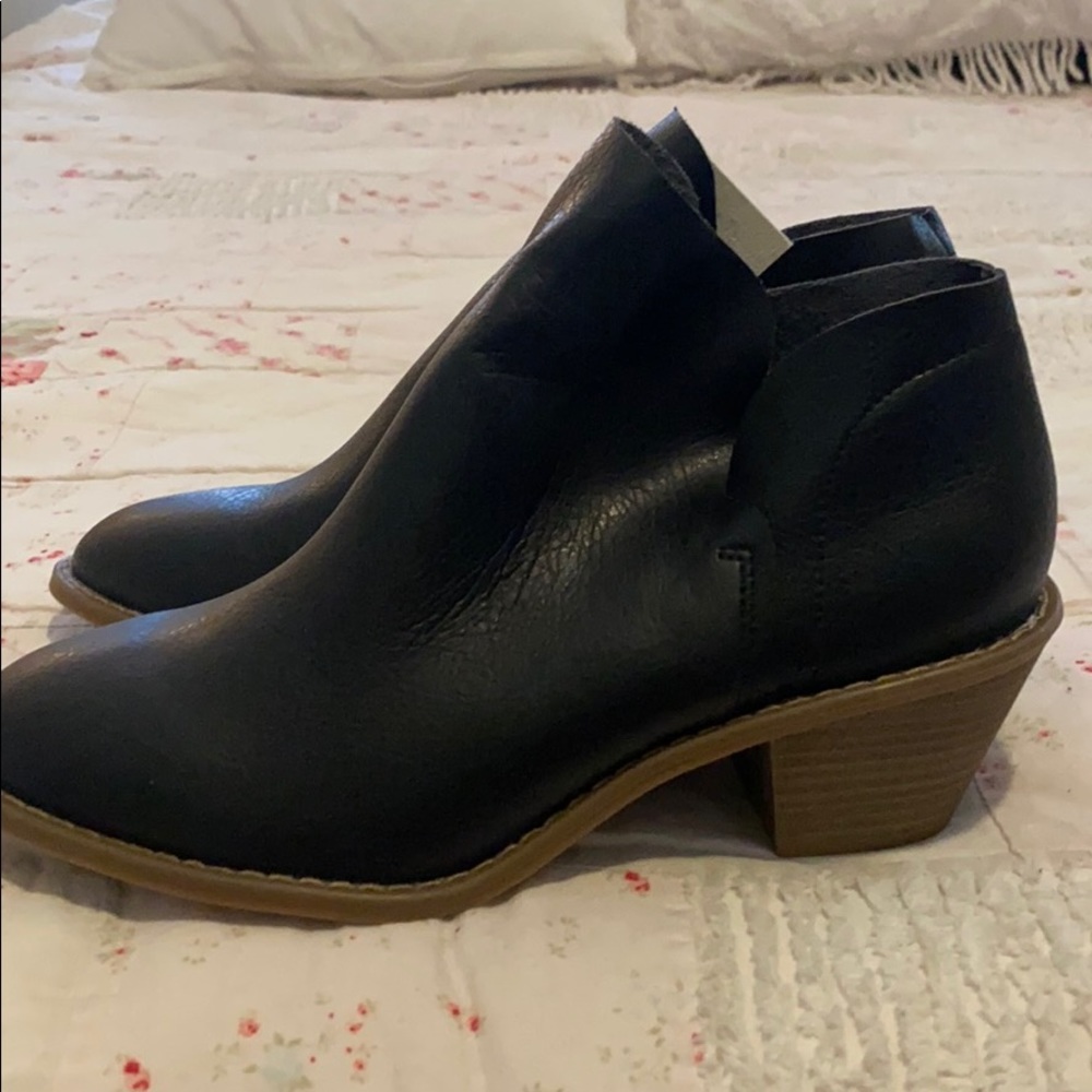 Ankle boots